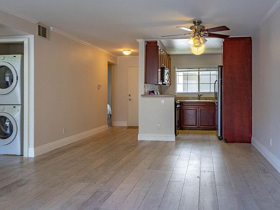 5th image of 21450 Burbank Blvd APT 219