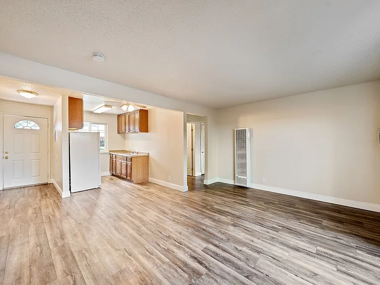 Mountain View Apartments — Photo 26