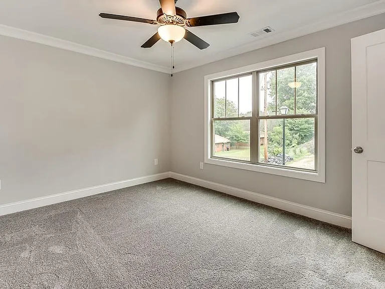 35 Sudderth St — Photo 37
