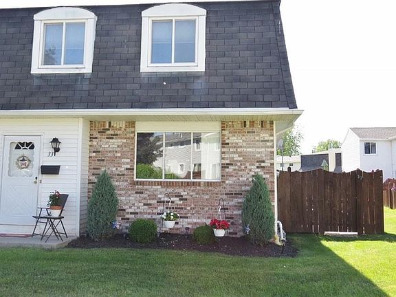 2nd image of 33 Parkview Ct