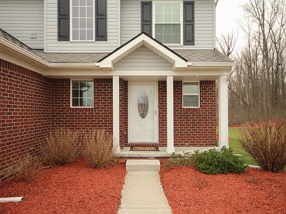 2nd image of 4526 Cloverlane Ct