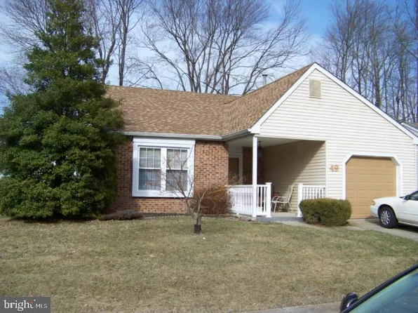 49 Lakebridge Dr, Deptford, NJ 08096