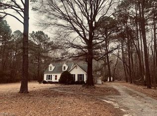 511 Freemans Pond Rd, Wakefield, VA 23888