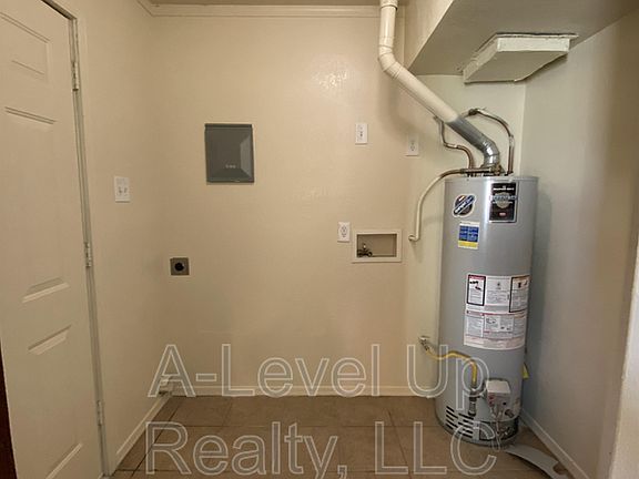 4th image of 2705 S Monterey Vis #1