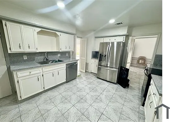 13846 Sheri Hollow Ln — Photo 10