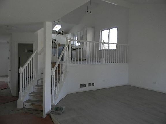 3rd image of 626 Forsythe Ave