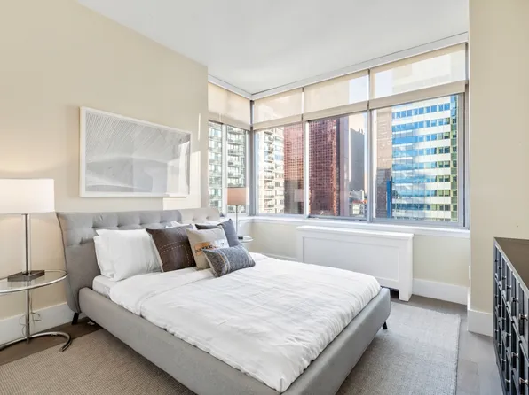 271 West 47th Street image 7 of 22