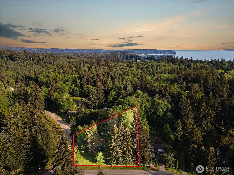 3rd image of 2844 Sunlight Drive