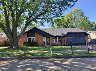2709 E El Paso St, Broken Arrow, OK 74014