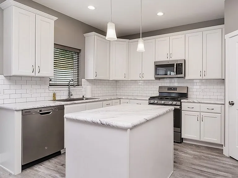 6322 Ridge Stone Dr S — Photo 2