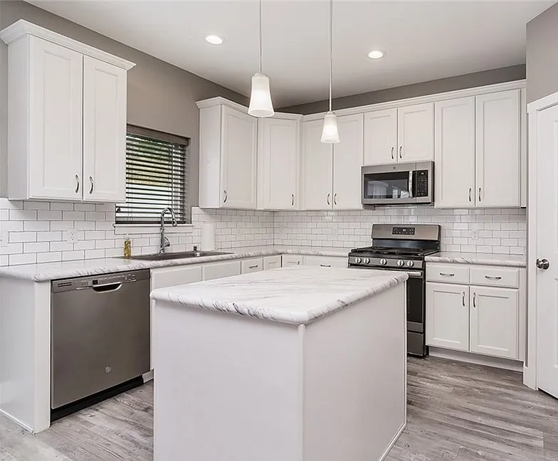 Building Photo - Ridge Stone Dr S