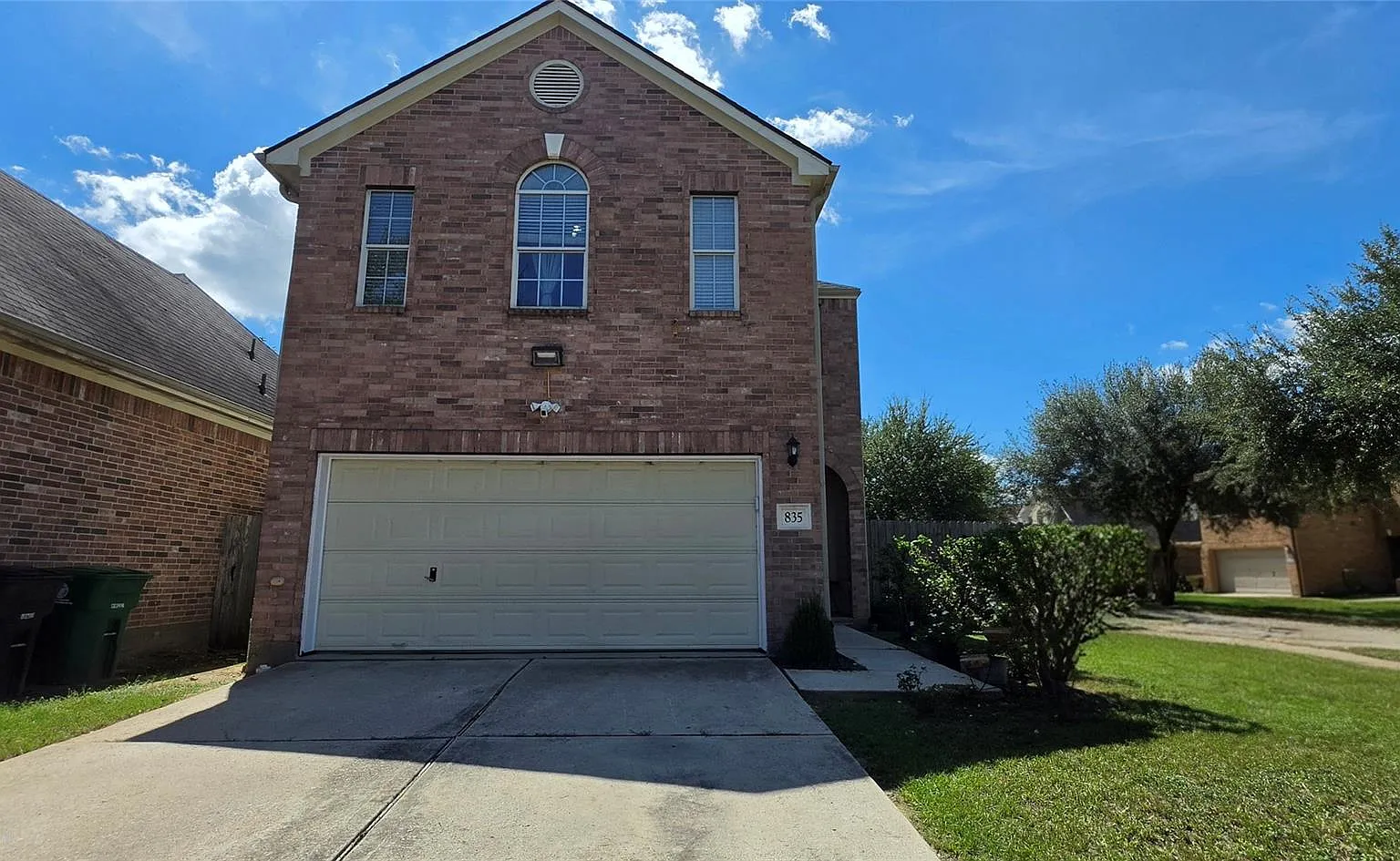 3 bed, 2.5 bath, 2197 sqft, $1,800 — Photo 2