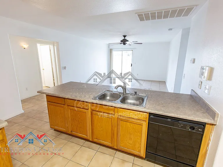 5706 N 74th Dr — Photo 18