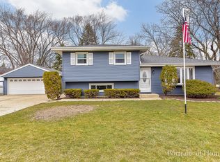 7318 Poplar Ln, Darien, IL 60561
