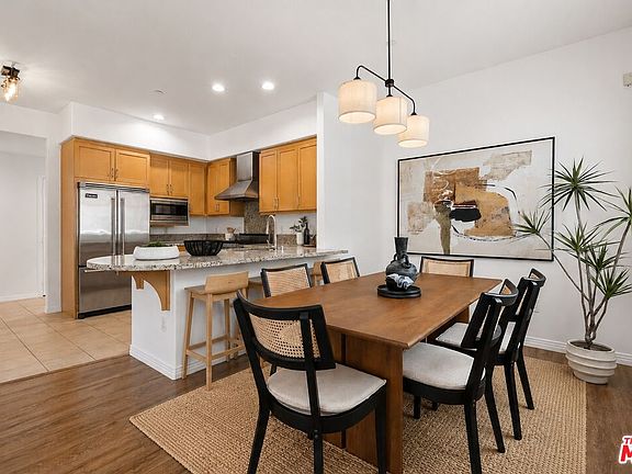 3rd image of 4050 Glencoe Ave APT 315