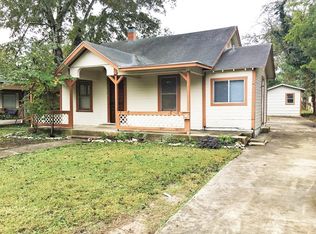 515 Florence St, Kerrville, TX 78028