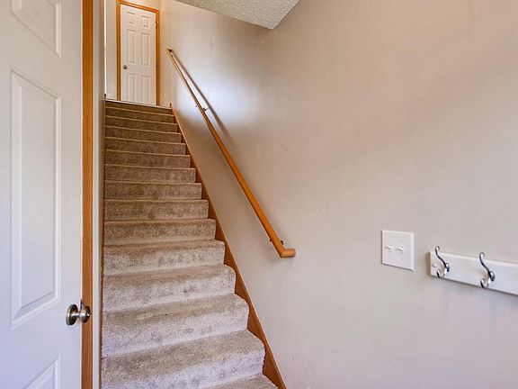 3rd image of 5027 Evergreen Dr N Unit 3