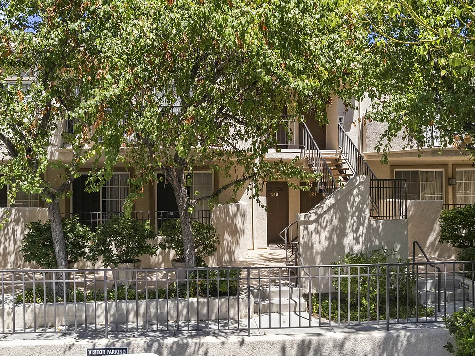 24145 Del Monte Dr #319