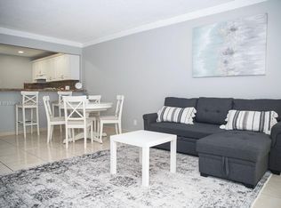 3101 N Country Club Dr APT 703, Aventura, FL 33180