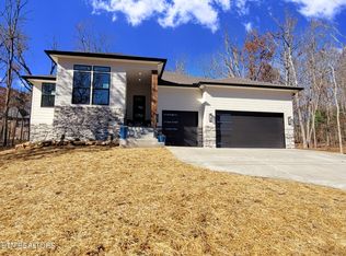 142 Manchester Rd, Fairfield Glade, TN 38558