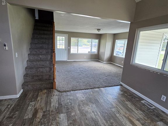 3rd image of 13021 N Saginaw Rd