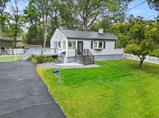 84 S Valley Rd, Lincoln Park, NJ 07035