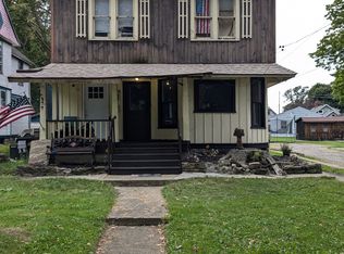 399 Harbor St, Conneaut, OH 44030