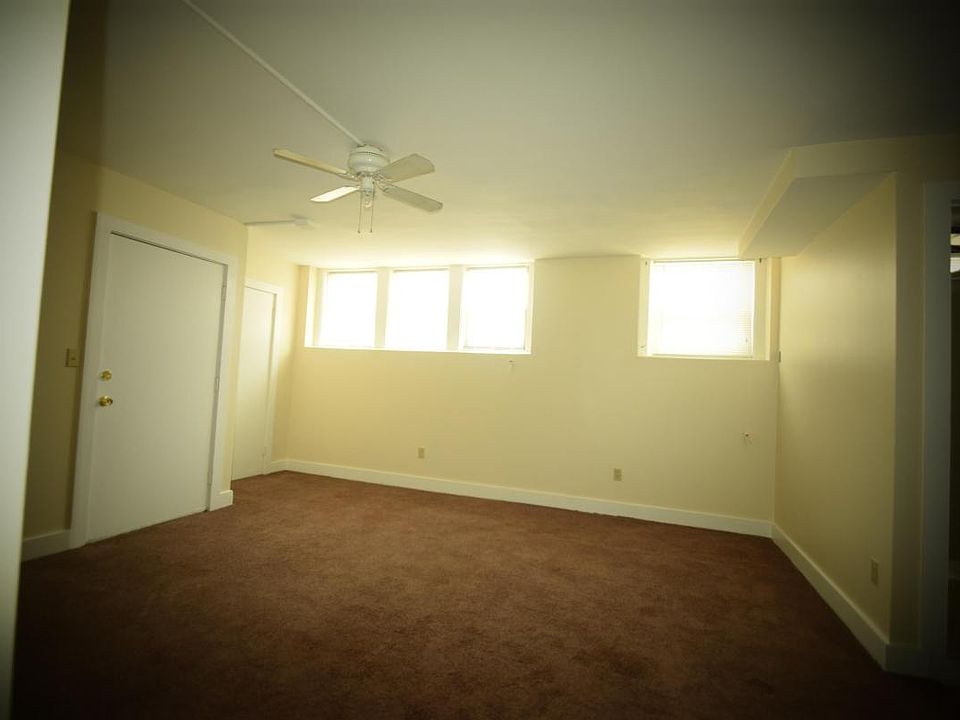 2nd image of 345 Alexander St #28