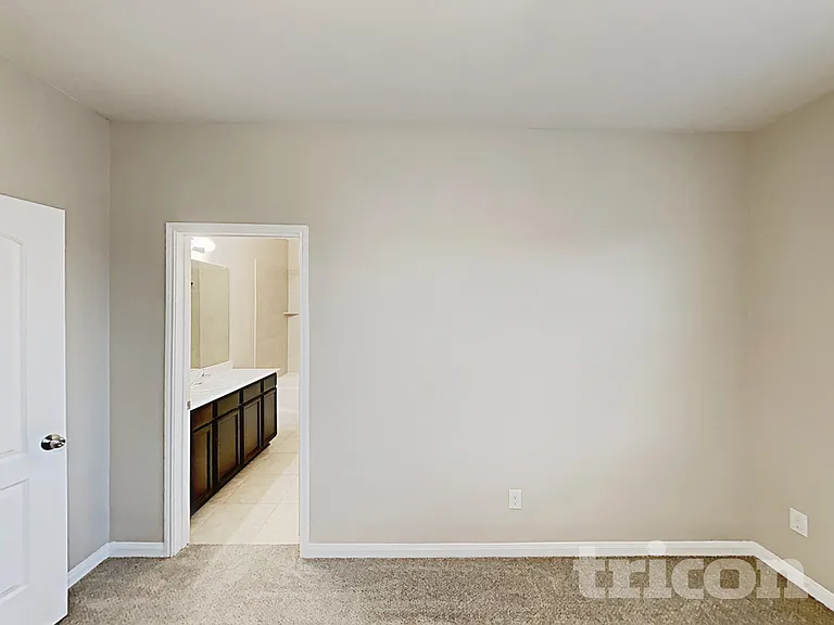 6008 Obsidian Creek Dr — Photo 11