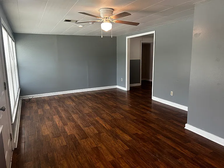 461 Sweetwater Cir — Photo 5