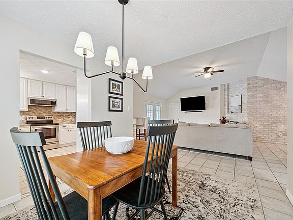 4th image of 319 Anchor Way