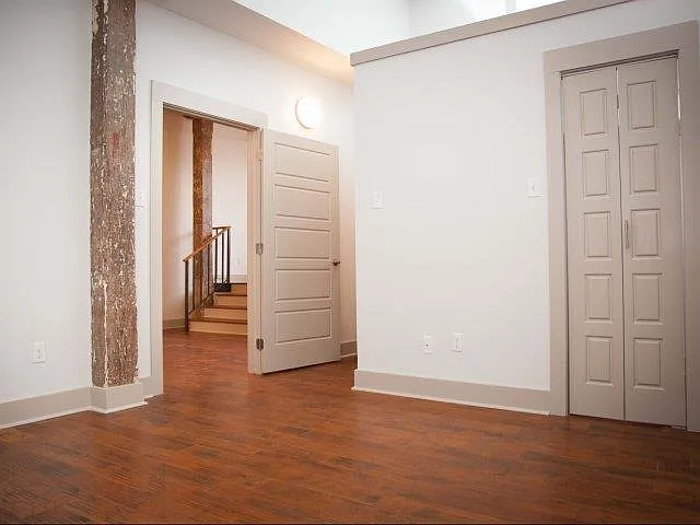 DH Holmes Apartments — Photo 26