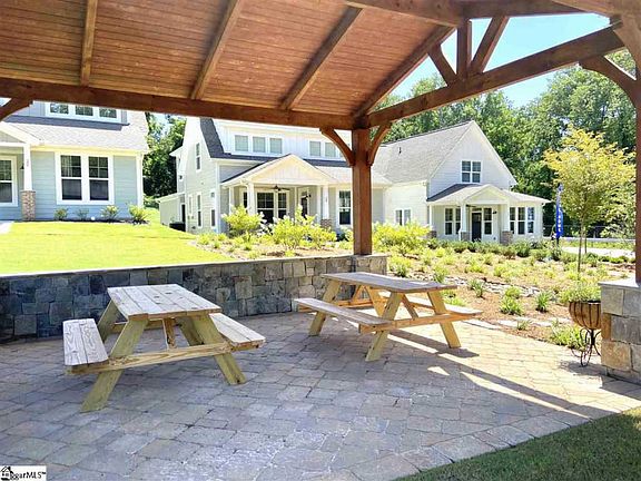 3rd image of 48 Cottage Knoll Cir