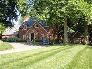 1st image of 2510 Lovers Ln