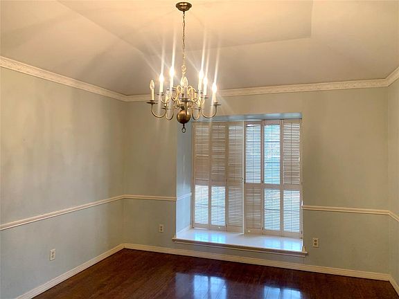 3rd image of 7111 Casablanca Ct