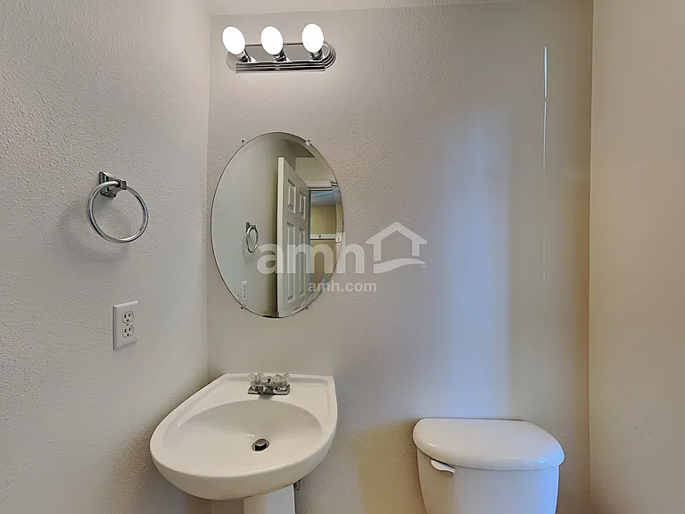 20592 SW Gracie St — Photo 8