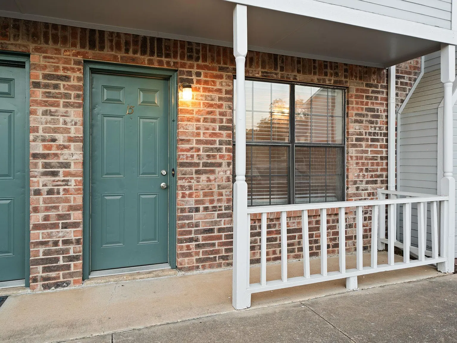 2 bed, 2.5 bath, 1047 sqft, $1,400 — Photo 3