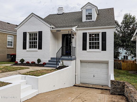 2nd image of 2034 Lakeside Dr