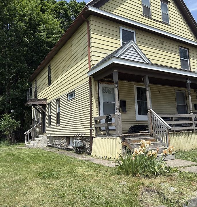 2nd image of 54 Avenue C