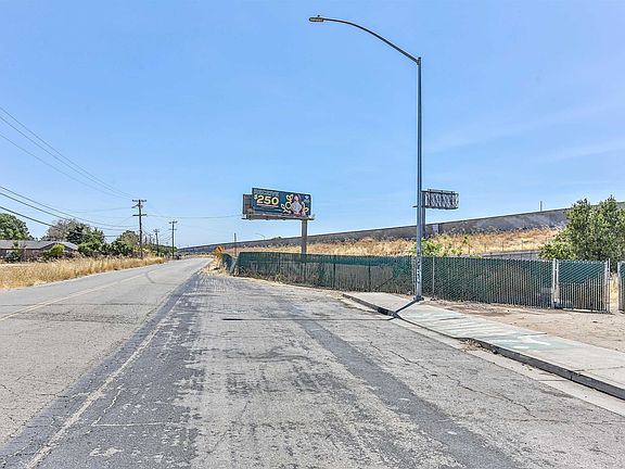 4th image of 5133 S State Route 99 W