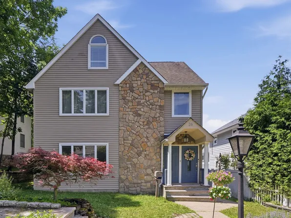 26 Hillside Ave Unit A, Tenafly, NJ 07670