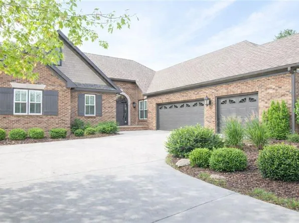 2700 Talley Ln, Buford, GA 30519