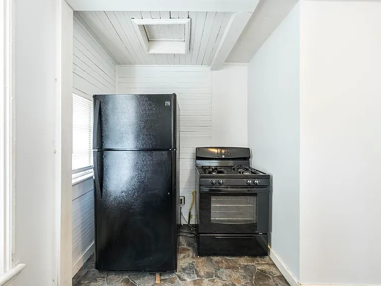 1371 Ross St — Photo 20