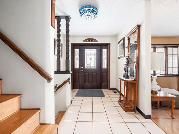 5th image of 19101 N Elizabeth Ln