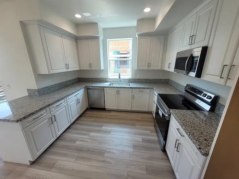 8386 Yosemite St — Photo 8