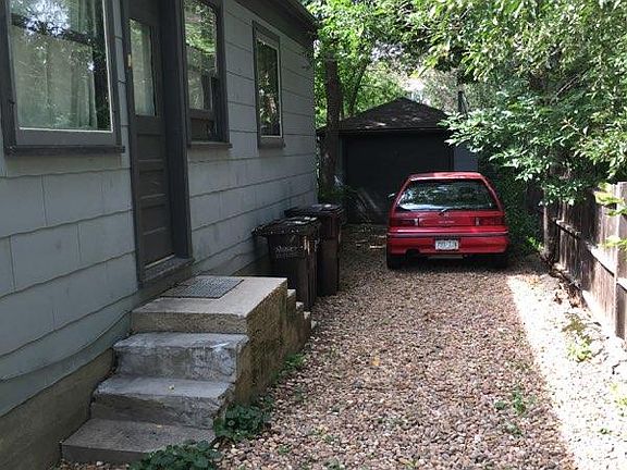 3rd image of 1727 Columbine Ave