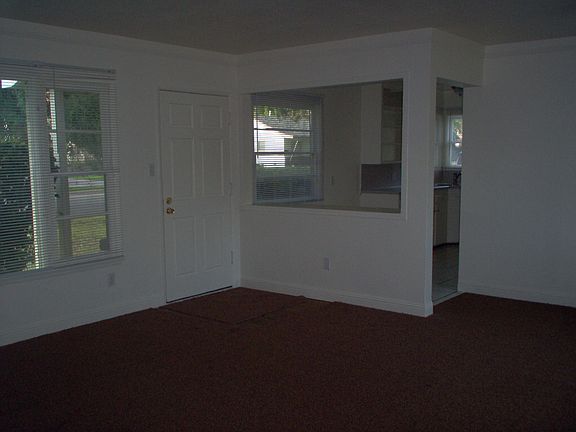 3rd image of 737 Orchid Dr