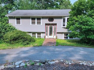 4 Amherst St, North Billerica, MA 01862