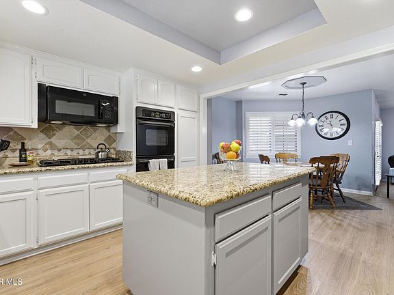 5th image of 2837 Ash Glen Ave