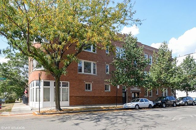1st image of 1800 W Superior St